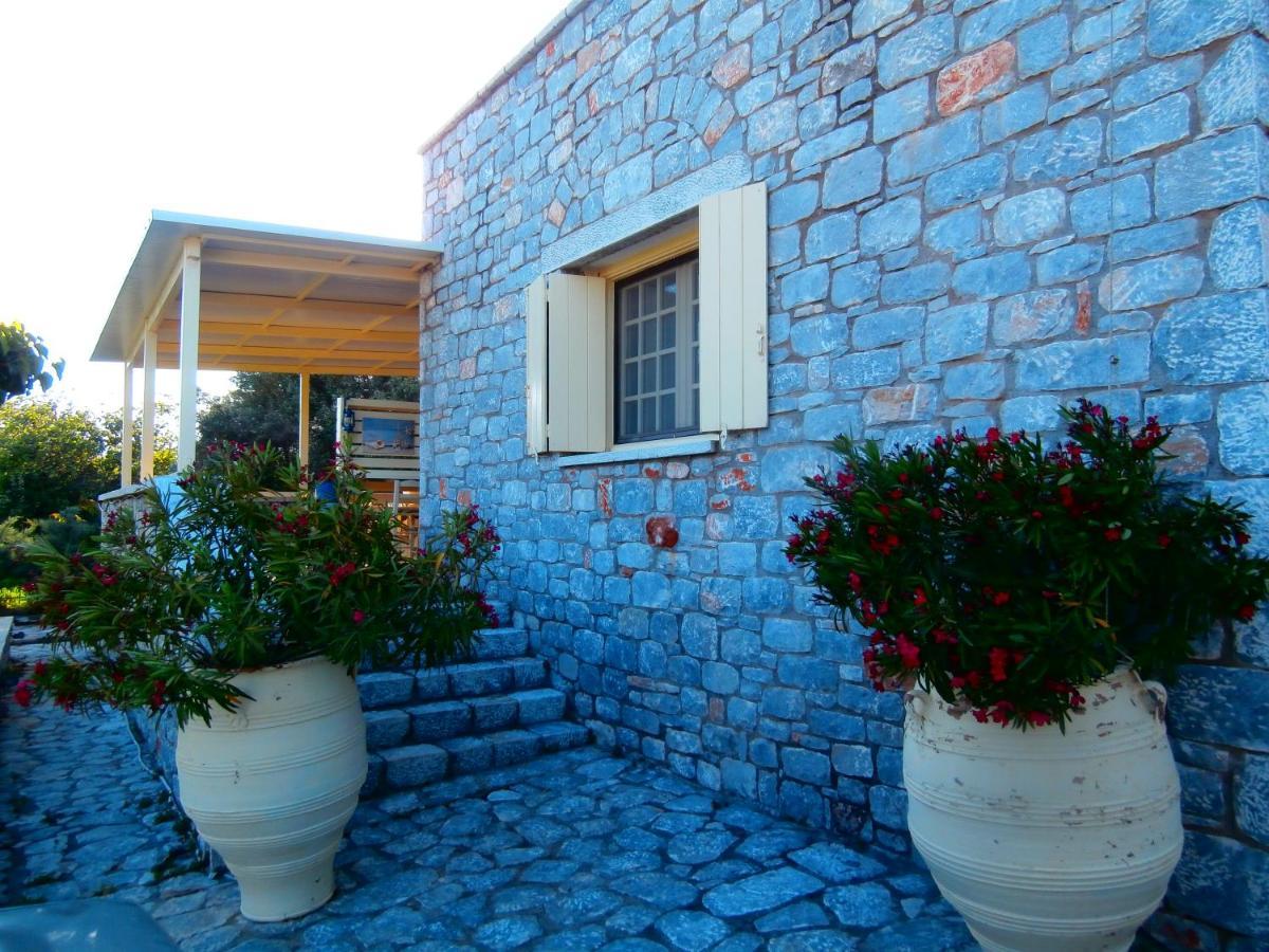 Villa Tzortzakos By Holiday Homes Mavrovoúnion Buitenkant foto