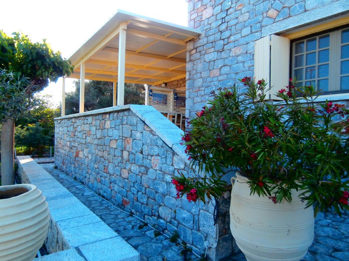 Villa Tzortzakos By Holiday Homes Mavrovoúnion Buitenkant foto
